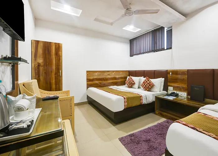 Hotel Shri Vinayak In City Centre At New Delhi Railway Station-By Rcg Hotels